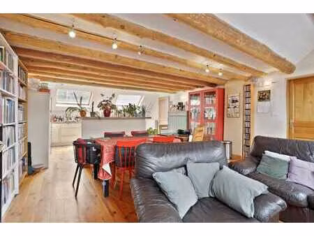 duplex de 3 chambres au centre de sint-genesius-rode