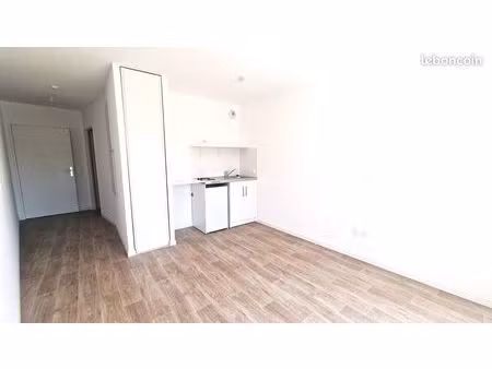 studio 1 pièce 23 m²