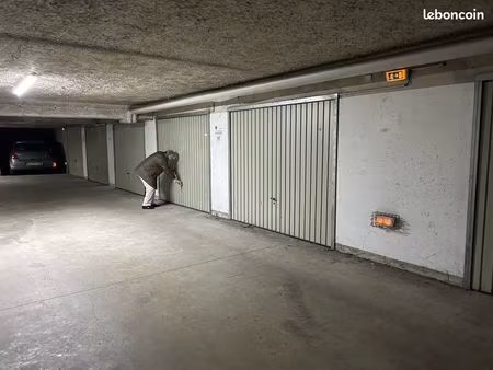 box fermé dans une résidence privée - annecy centre