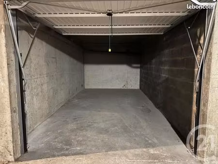 garage 16m² rue de la scierie (proche gare)