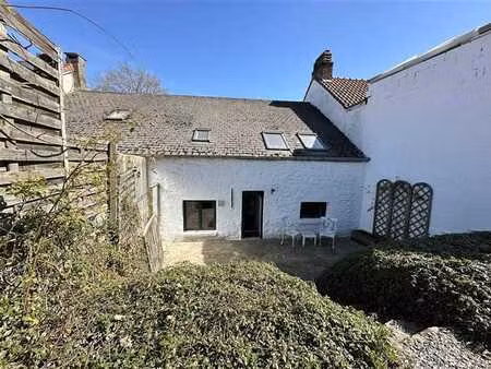 charmante fermette villageoise de 1724!