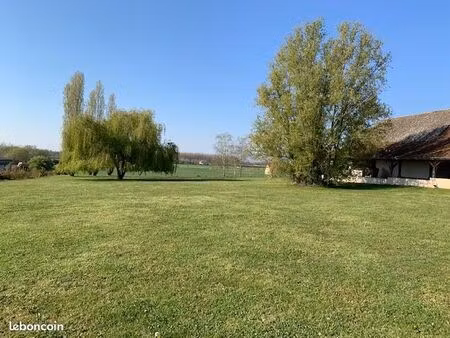 terrain 3300 m² chivres