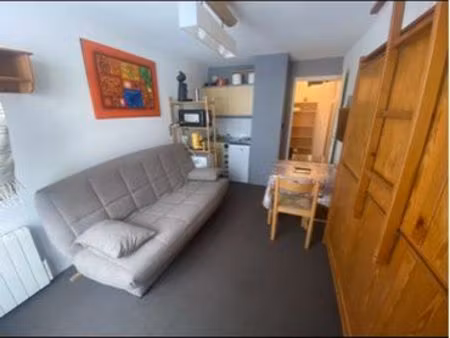 studio domaine ski 7 laux  pleynet  avec balcon / casier à ski