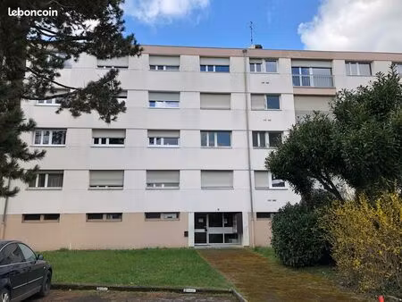 metz 2 pièces cuisine équipée-parking-cave