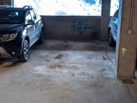 place de parking privée