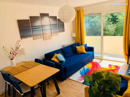 magnifique appartement situé au 7ᵉ et dernier étage d'une résidence calme à jolimont. libr