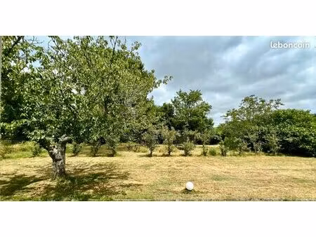 terrain à bâtir proche centre (option 1 : 1200 m2)