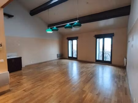 t3 lumineux de 86.7 m²avec pièce de vie de 48 m²