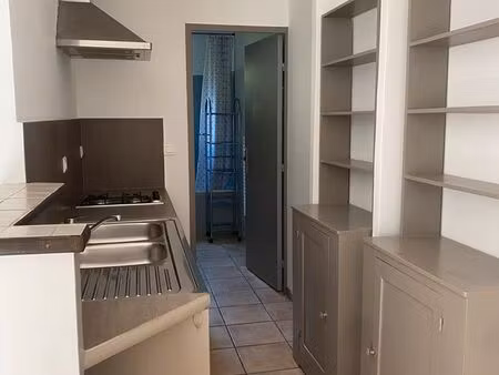 loue studio/appartement en campagne rez-de-chaussée terrasse