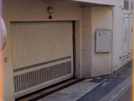 place de parking souterraine centre-ville nogent sur seine