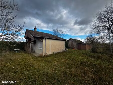 maison à rénover sur 4000m² de terrain