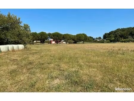 terrain 3 814 m² agnac