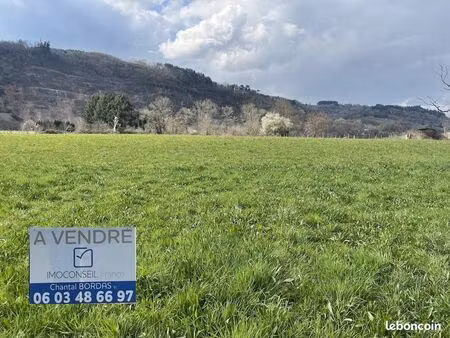 terrain 1800 m² aubazines