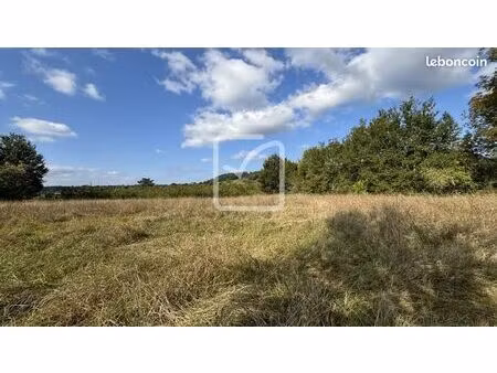 terrain 4500 m² saillac