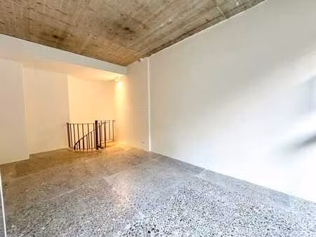 magnifique local polyvalent dans une chouette copropriété