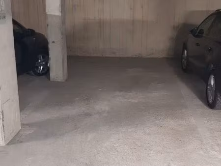 place de parking en sous sol