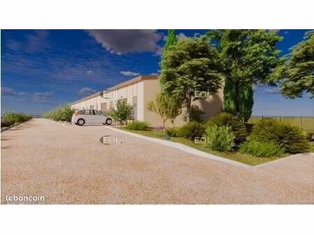 local d'activité 1 300 m²