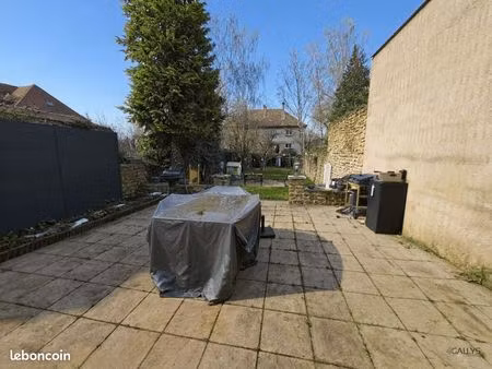 propriété 4 pièces 102 m²