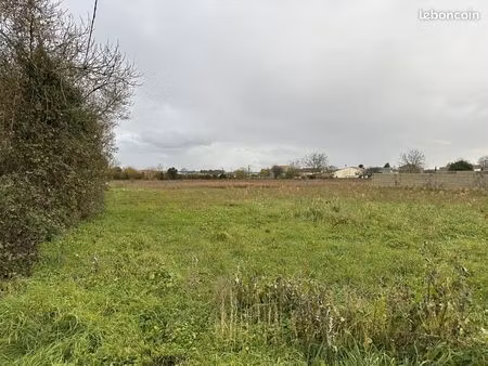 terrain 1172 m² la croix-comtesse