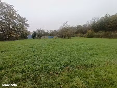 terrain 2 460 m² macon