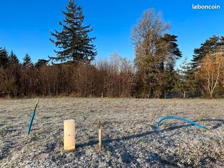 terrain 1 680 m² palazinges