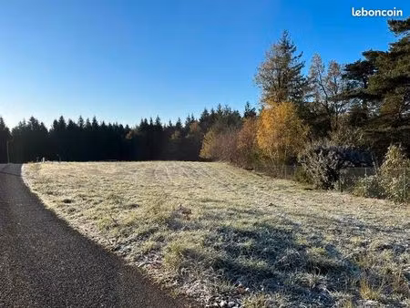 terrain 1 793 m² palazinges