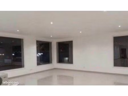 cabinet médical/bureau a louer