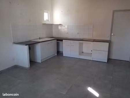 maison à louer la haye du theil 27110