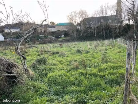 terrain 1 305 m² le juch