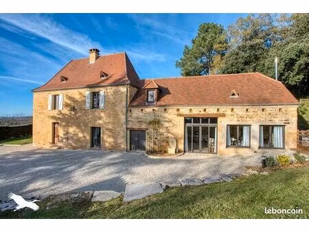 maison 8 pièces 220 m²