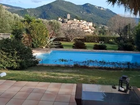 a vendre villa t 6 piscine + garages