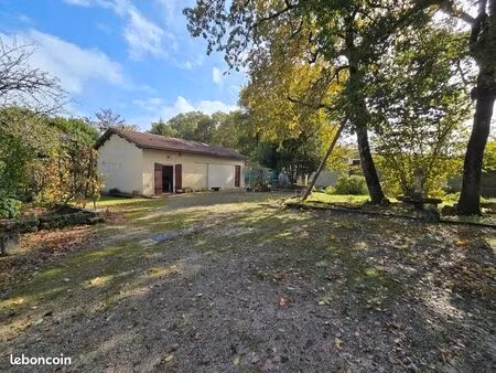 terrain 2 555 m² saint germain de lusignan