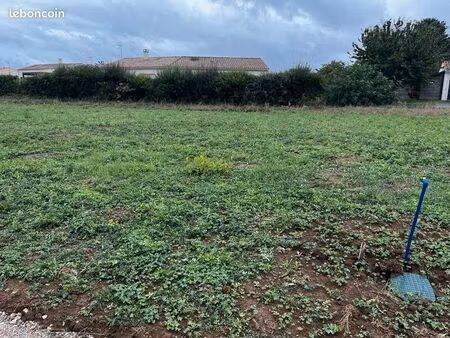 terrain 686 m² tesson