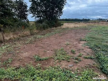 terrain 718 m² tesson