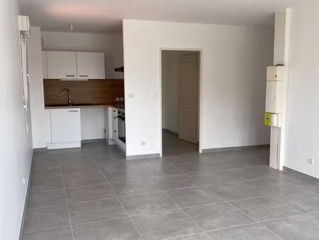 appartement . 3pièces . 60m2
