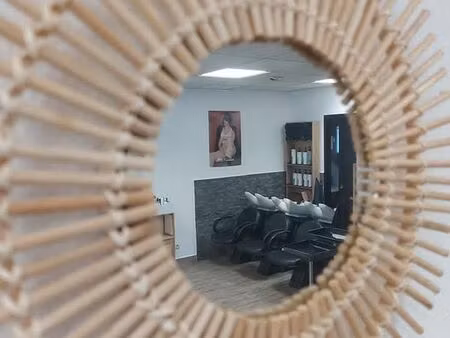 salon de coiffure à vendre – centre-ville montreuil-juigné – clé en main