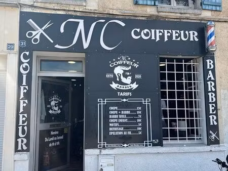 local commercial loué