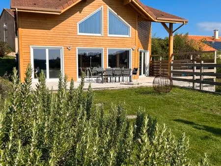 maison éco-responsable 170m2 avec grand terrain et vue