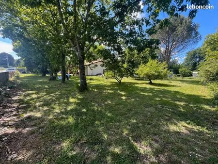 terrain 900 m² saint loubes