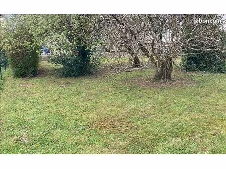 terrain 600 m² bassens