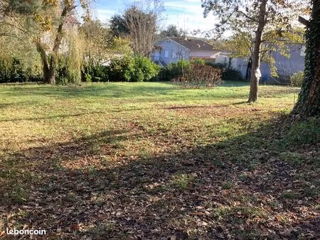 terrain à bâtir de 1300 m2