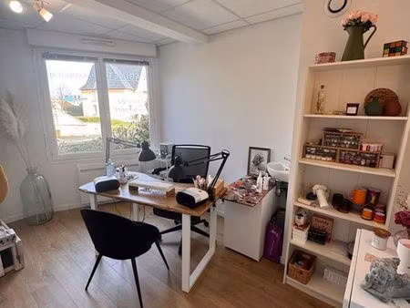 location bureau / salle de soins bien être