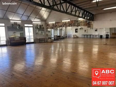 local commercial 810 m²