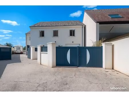 maison 5 pièces 163 m²