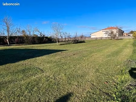 terrain 1 440 m² barbezieux saint hilaire