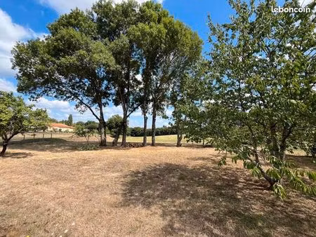 terrain 1 779 m² la rochefoucauld en angoumois