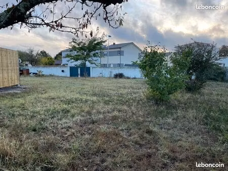 terrain 570 m² le haillan