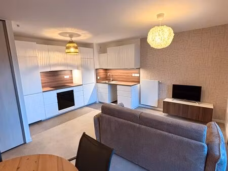 appartement neuf meublé t2 avec jardin et garage – location à l’année