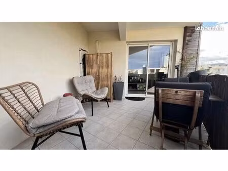 t2 + place de parking