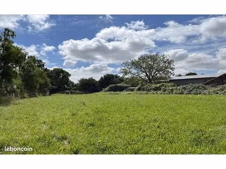 terrain 2 717 m² melle